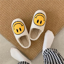 Load image into Gallery viewer, Smiley Face Fur Slippers
