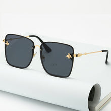 Load image into Gallery viewer, Oversize Rimless Square Bee Sunglasses
